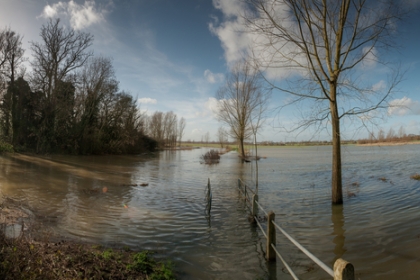 Burst Banks, Water Floods Field 